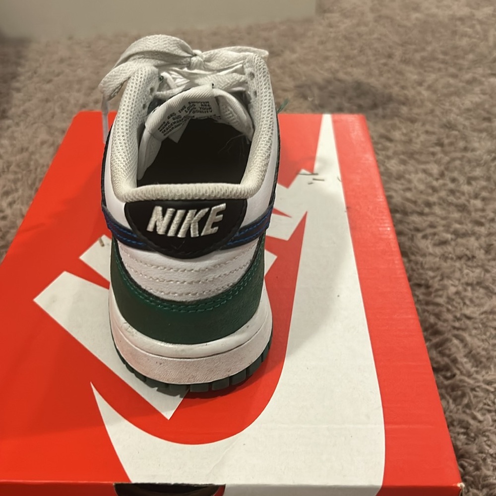 Nike Dunk - Picture 3 of 4